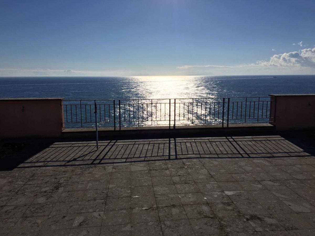 Sunrise Guest House Gaeta Bagian luar foto
